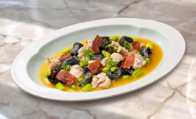 「澳門銀河」十間風格多元的中菜餐廳將集合春日最當季的鮮蔬，聯袂推出系列季節精美佳餚，以慶春回大地、春暖花開。