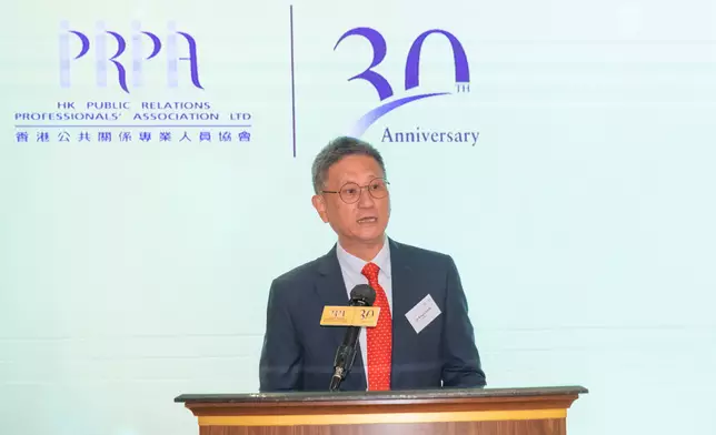 香港公共關係專業人員協會周年大會晚宴上資深會員、基督為本基金創辦人盧炳松先生發表主題演講。