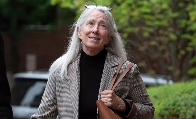 前聯邦調查局局長占士高美（James Comey）的妻子柏翠絲費洛（Patrice Failor），2026年4月29日周三抵達維珍尼亞州亞歷山大市的聯邦法院。(美聯社圖片/Cliff Owen) AP圖片