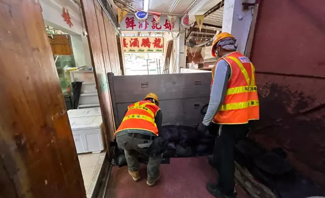 於鯉魚門進行雨季前演習。下水水 Drainy FB