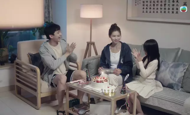 施焯日開心為廖慧儀慶生日，演活「好細佬」角色。