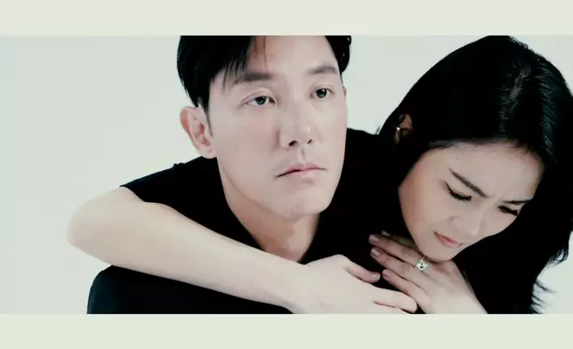 歌曲以「生死教育」為主題，車仔特意邀請中學師兄兼好友張頴康擔任MV男主角。