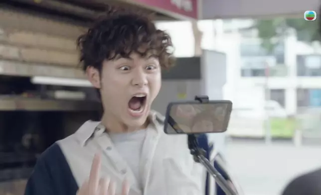 劉頌鵬相對感覺冇咁跩。