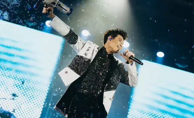 由尚梯娛樂主辦、詩琳美容冠名贊助的張與辰《The Novara Bal》演唱會澳門站日前圓滿舉行，全場爆滿。