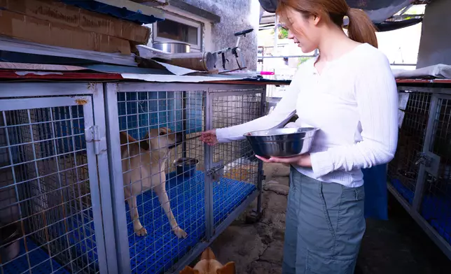 她笑言：「無諗過我嘅螢幕初吻係畀咗狗仔。」