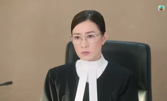 佢且陳煒氣場十足嘅互睥亦係亮點。