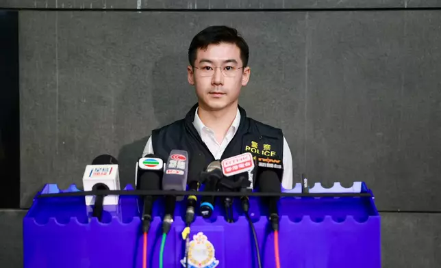新界南總區反三合會行動組高級督察林高進向傳媒簡報案情。