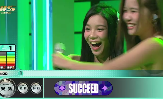 沙律真係表情多多架。