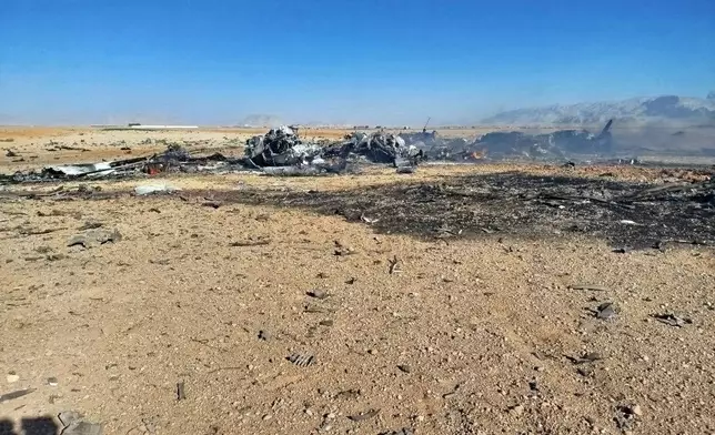 美國傳媒指美軍將兩架發生故障被困的運輸機炸毀，以免落在伊朗手上。X圖片