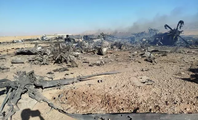 美國傳媒指美軍將兩架發生故障被困的運輸機炸毀，以免落在伊朗手上。X圖片