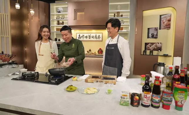 周師傅隨即幽默回應：睇吓你避唔避得到先！