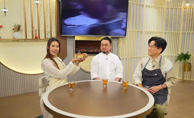 名廚 Bosco則帶來「豬油渣炒飯」。