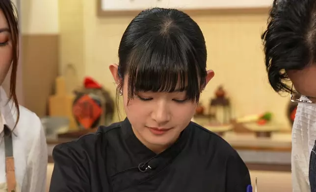 明晚的第七集，「美女主廚」鄭紫欣（Kobe）示範「海膽帶子意大利餃子」。