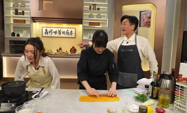 Albert稱Joey是「傳說中嘅武術指導」。