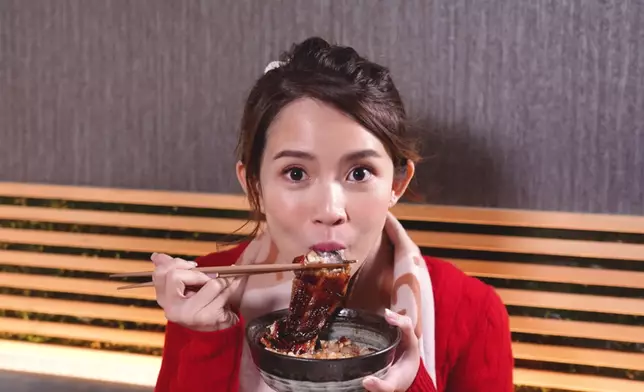 Amber、Nicole上一趟到日本拍旅行節目。