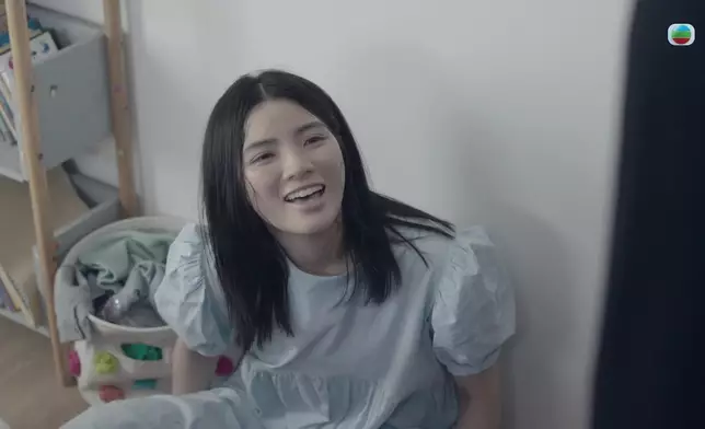 Kate這幕演活了珊珊盲目迷戀的狀態。