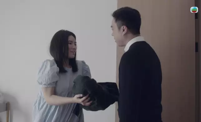 Kate這幕演活了珊珊盲目迷戀的狀態。