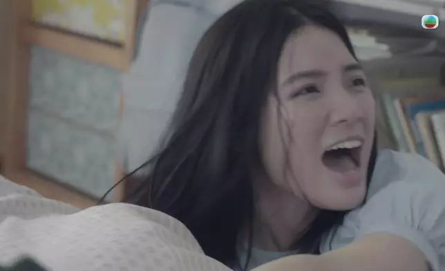 而佢演繹嘅歇斯底里同崩潰都好入心。