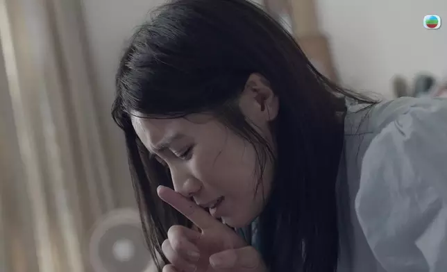 而佢演繹嘅歇斯底里同崩潰都好入心。