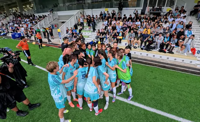 螢花女子足球隊