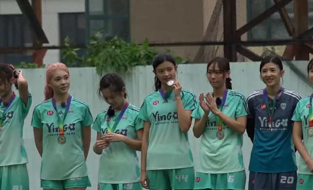 螢花女子足球隊