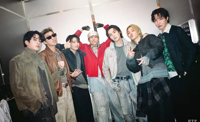 BTS全員合體回歸推出新專輯並準備展開全球巡演。BTS官方Weverse圖片
