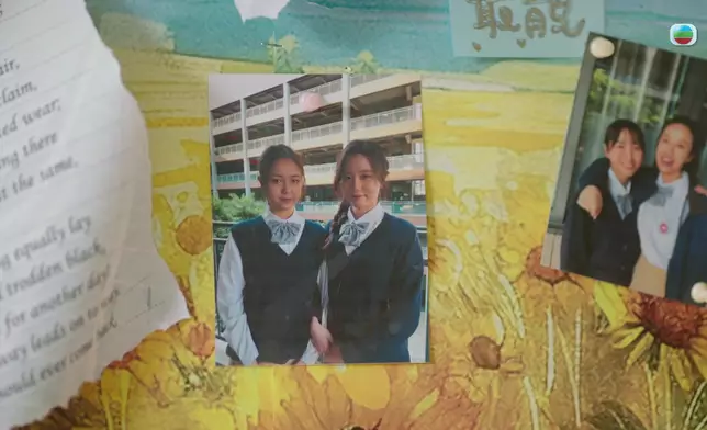 網民大讚佢同Chloe扮學生零違和之餘，亦好有CP感。