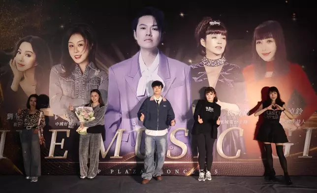 一眾歌手獻唱張國榮不朽名作及Beyond經典金曲。