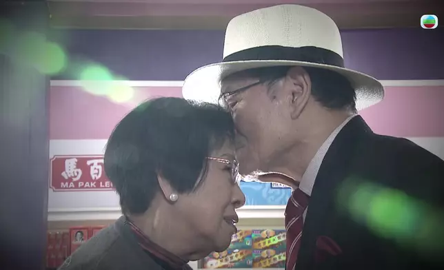 到底根叔同「食屎陳師奶搞邊科」呢？