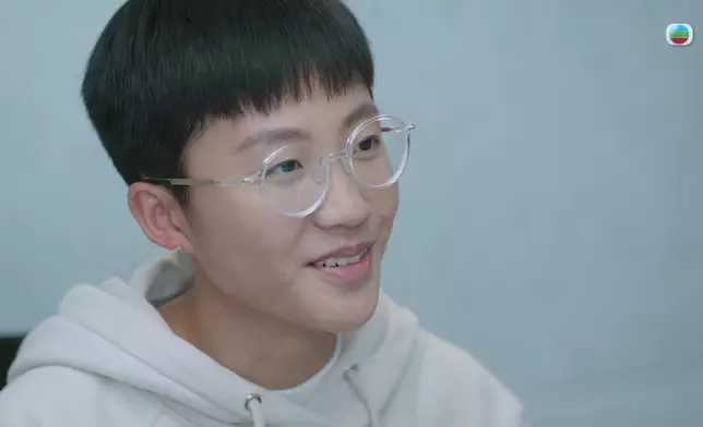 劉倬昕面對陳煒都依然零怯場，難怪獲讚前途無限。