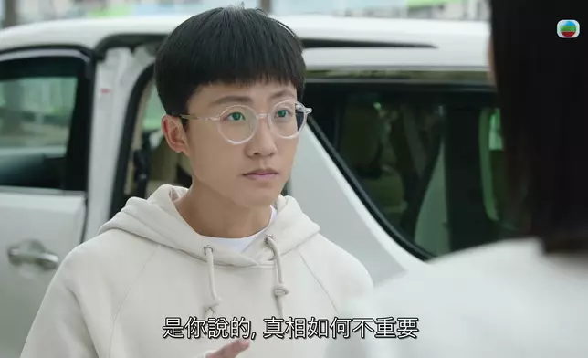 劉倬昕面對陳煒都依然零怯場，難怪獲讚前途無限。