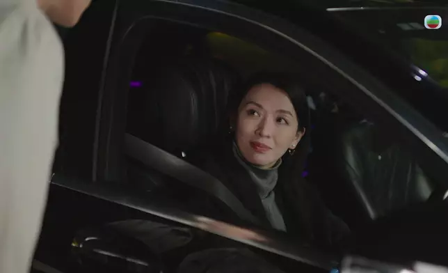 陳煒呢個樣亦都相當夠奸，真係好好戲。