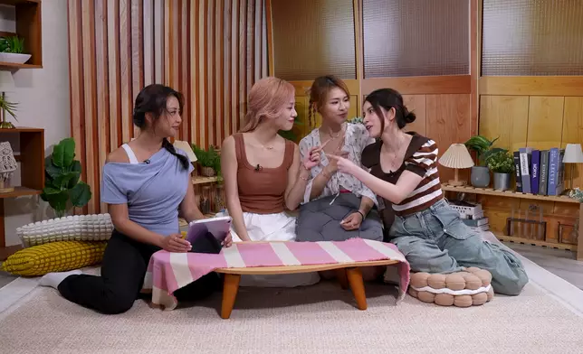 三位港女野人合力指控Amber是「購物狂」。