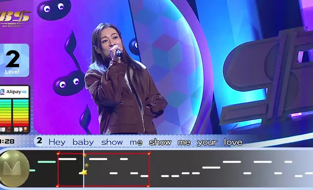 江若琳插住衫袋唱，好似好輕鬆咁喎。