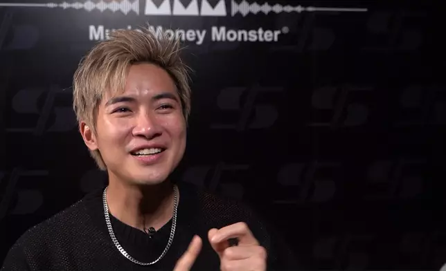 Lucas曾以男子組合身份出道，現為電工及兼職的士司機。