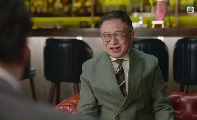 呢場酒吧Man’s Talk，阿譚同許紹雄嘅互動又係一絕。