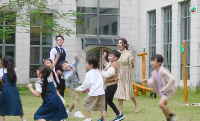 哋呢一幕嘅畫面極有戀愛氛圍，唔怪之咁多網民覺得佢哋合襯啦。