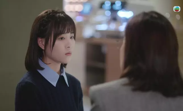 珈嘉因為角色關係，成日要鼓埋泡腮，但現實中，佢絕對係開心少女嚟架。