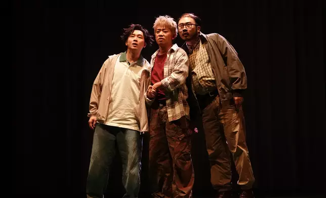 舞台喜劇《三一萬能合》首場順利開演。