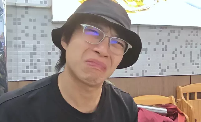 到真係食嘅時候，佢個樣仲好笑。