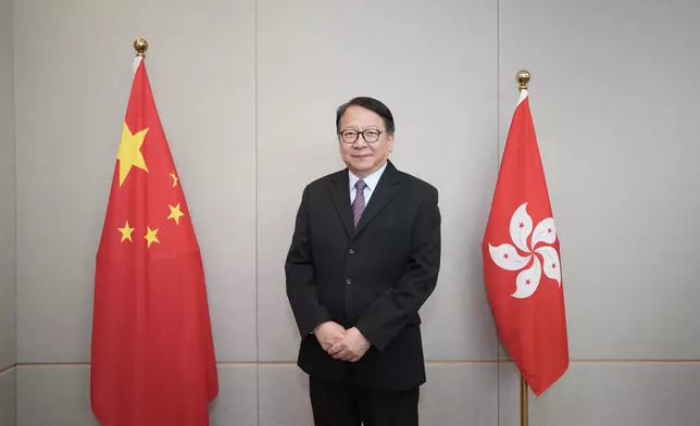 身兼「憲法和基本法推廣督導委員會」主席的陳國基認為，小組兩年間針對不同市民群組，推出了很多貼近生活、觸動人心的活動，令社會上對愛國主義的認識和愛國愛港的氛圍不斷提升。（巴士的報記者攝）