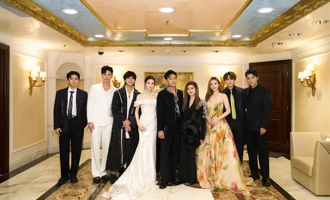 樂易玲帶領一眾藝人出席盛會。