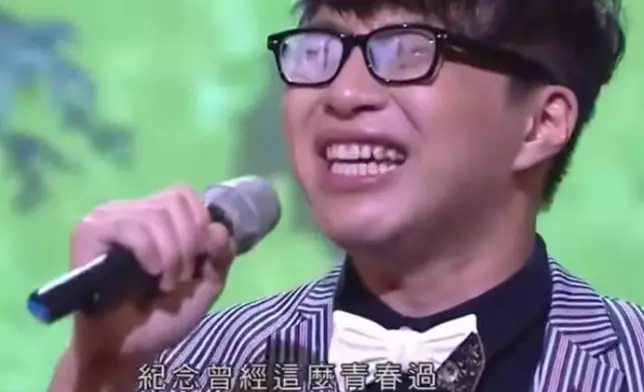 范子睿眼鏡起霧，重現吳業坤的經典場面。