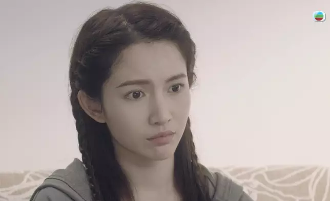 陳若思飾演嘅阿Cat，個樣神經質得嚟又有啲慘咁，感覺個故仔唔簡單。