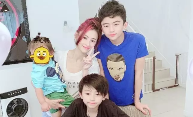 張栢芝育有三個兒子。