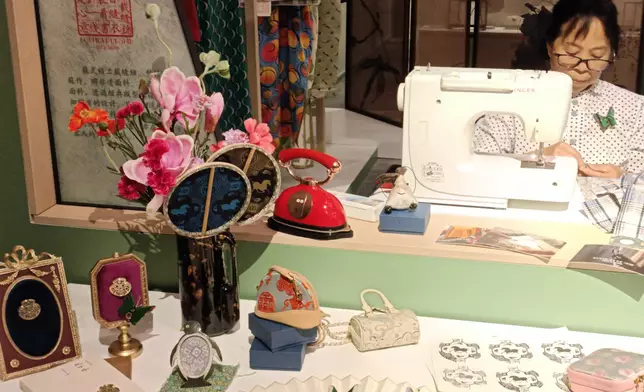 巴士的報記者攝