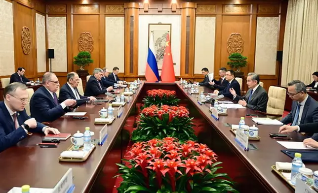 雙方就籌備年內兩國元首會晤進行溝通對表，並就美伊沖突、亞太局勢、烏克蘭危機等共同關心的國際和地區問題深入交換意見。外交部圖片