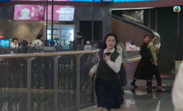 超怡一出場就追逐戲令人印象深刻。