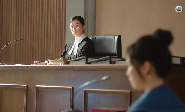 超怡微表情做到足。