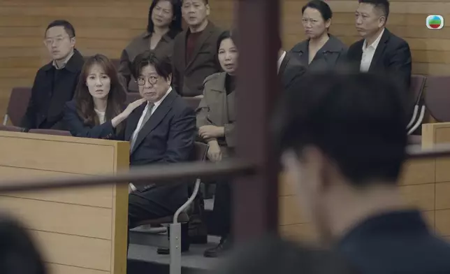 丘梓謙當年上庭，身為法官的許紹雄非常尷尬。